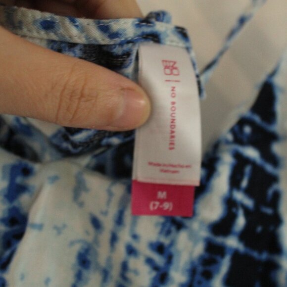 No Boundaries Blue and White Tank Top Size Medium - Picture 6 of 7